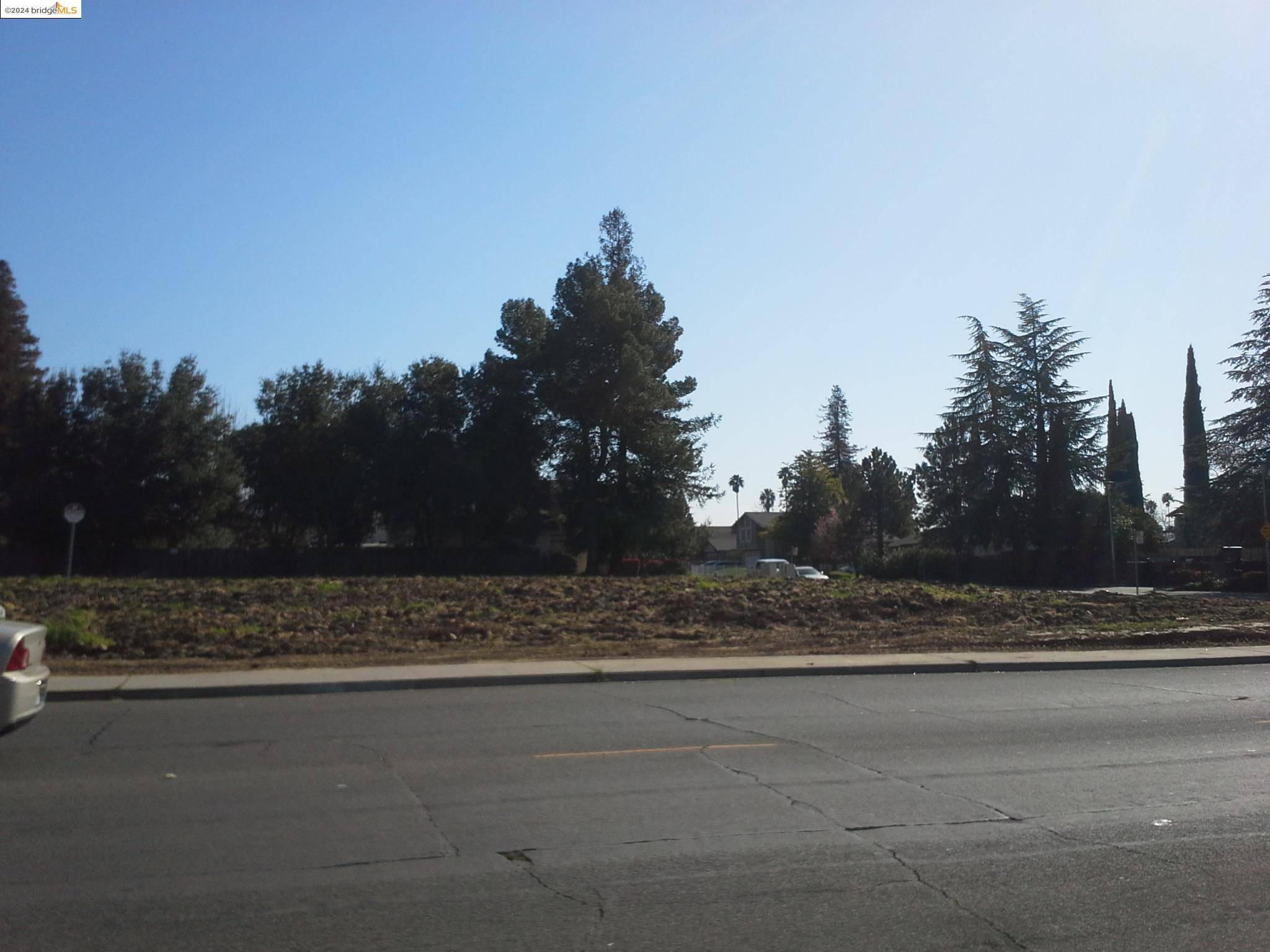 Sacramento, CA 95823,7200 Meadowgate Dr