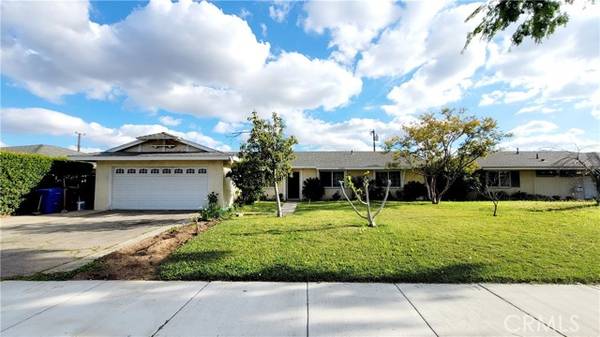 872 W 7th ST, Upland, CA 91786