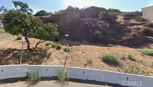 Los Angeles, CA 90068,2354 Holly DR