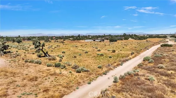 Oak Hills, CA 92344,9976 Elsinore RD