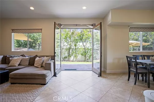 Tarzana, CA 91356,19241 Liam LN