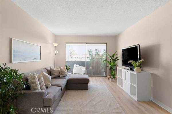 5585 E Pacific Coast 318, Long Beach, CA 90804