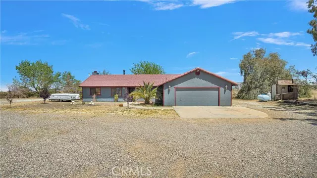 12271 Middleton Rd, Phelan, CA 92372