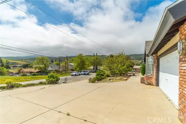 Lake Hughes, CA 93532,42835 Bluehills DR