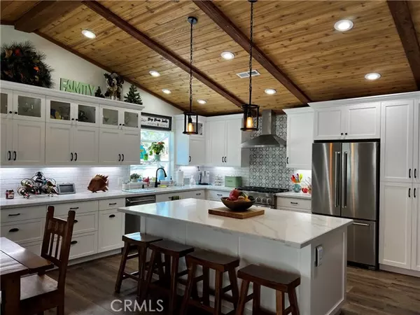 Big Bear Lake, CA 92315,202 Crystal Lake RD