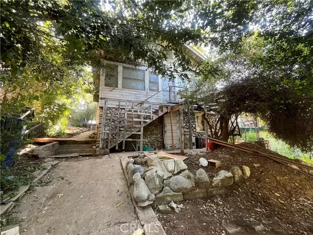 Sierra Madre, CA 91024,536 Oakdale DR