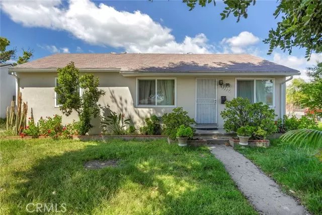 8223 Mammoth AVE, Panorama City, CA 91402