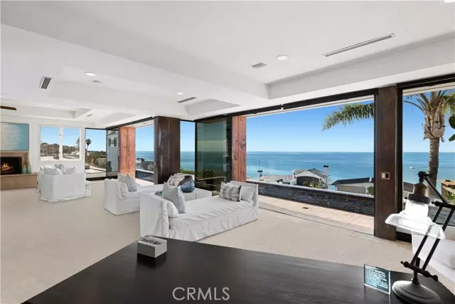 Corona Del Mar, CA 92625,3308 Ocean BLD