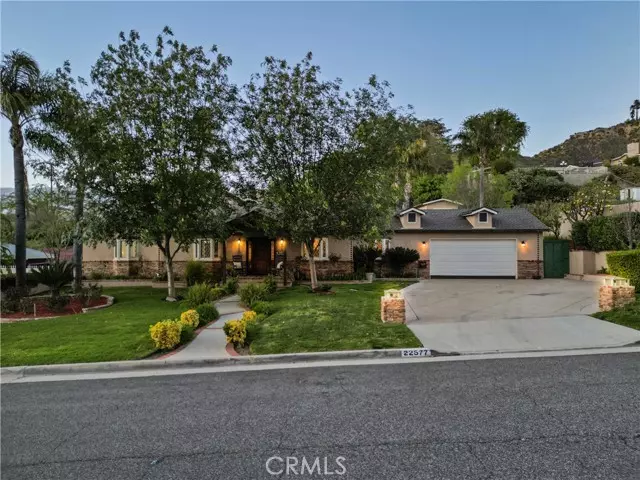 Saugus, CA 91350,22577 Chaparro DR