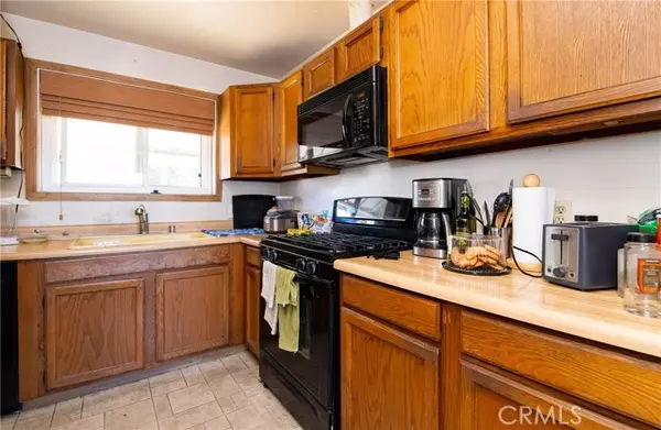 Pacoima, CA 91331,13426 Mercer ST