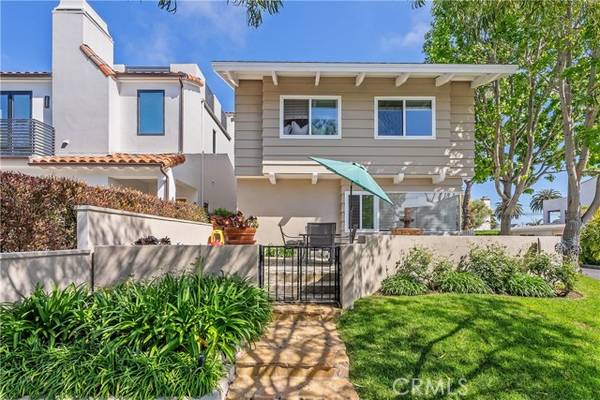 500 Larkspur AVE, Corona Del Mar, CA 92625