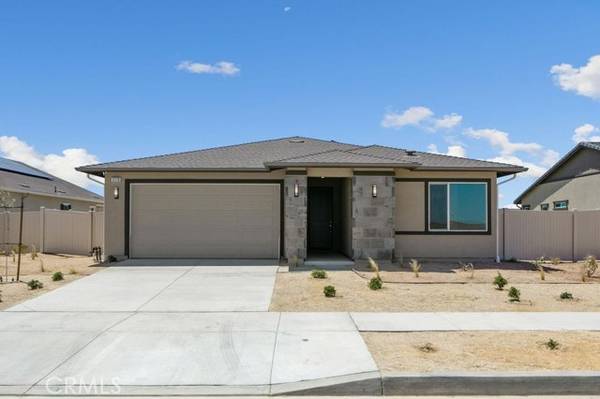 3218 Garnet LN, Lancaster, CA 93535