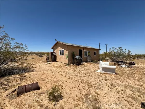 60717 Venus DR, Landers, CA 92285