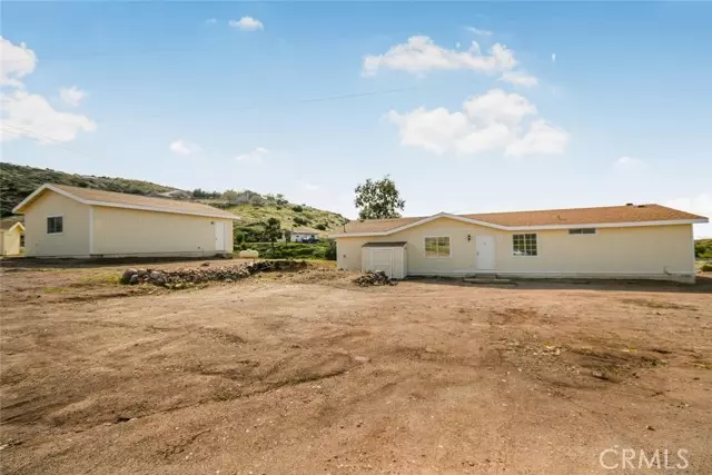 2006 Old Nadeau RD, Palmdale, CA 93550