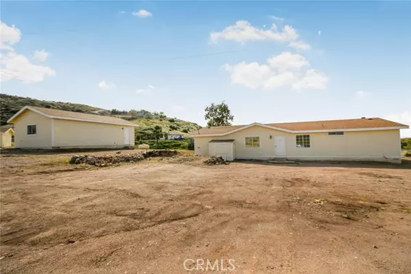 2006 Old Nadeau RD, Palmdale, CA 93550