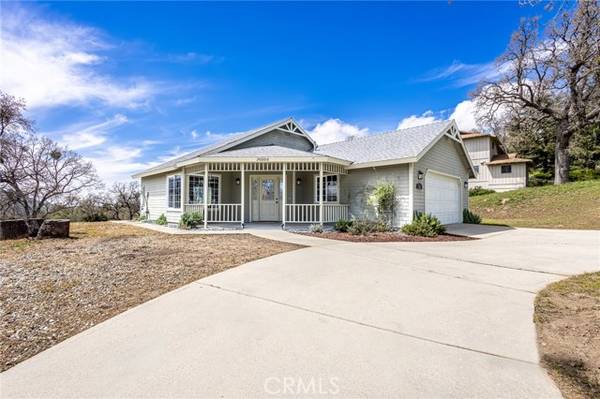 30200 Rollingoak DR, Tehachapi, CA 93561