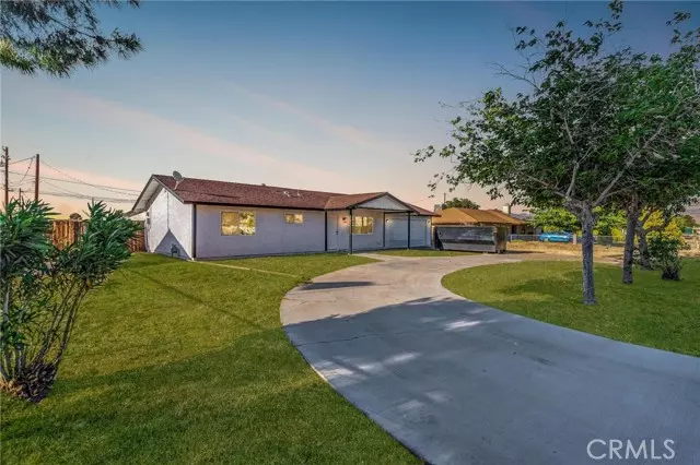 20988 Quileute RD, Apple Valley, CA 92308