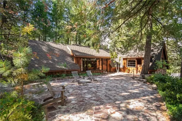 324 Summit DR, Lake Arrowhead, CA 92352