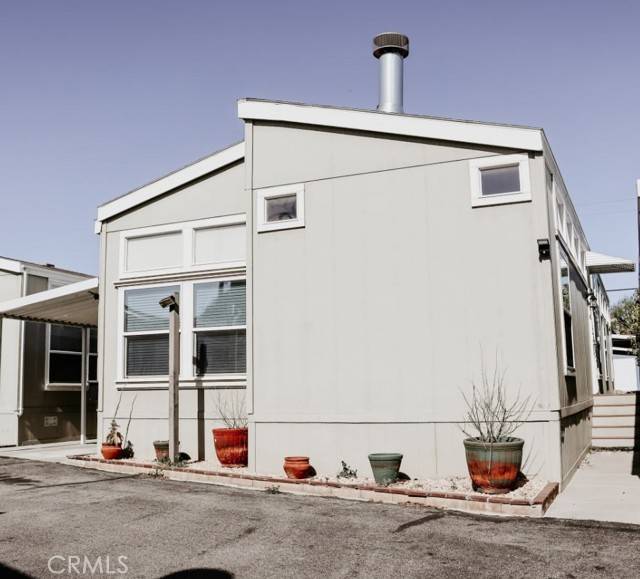 6 Kensington DR, Northridge, CA 91324