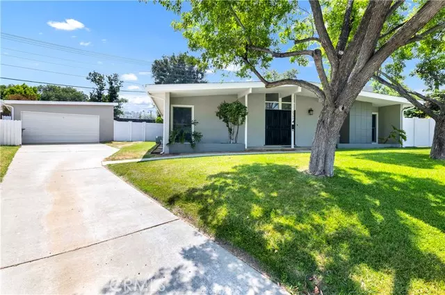 2900 Pecos WAY, Riverside, CA 92506