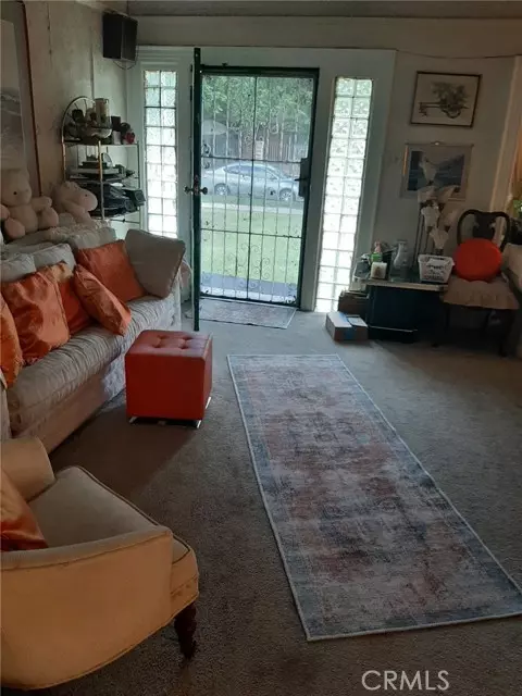 Los Angeles, CA 90016,2413 S Victoria AVE