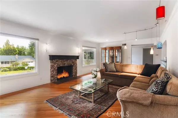 Tarzana, CA 91356,5247 Melvin AVE