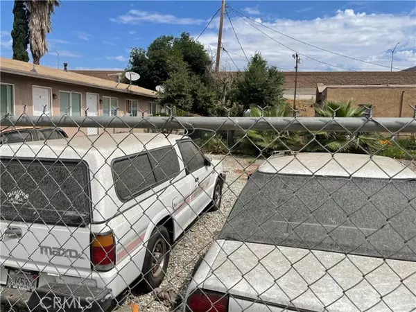 3865 Fox Tail LN, Jurupa Valley, CA 92509