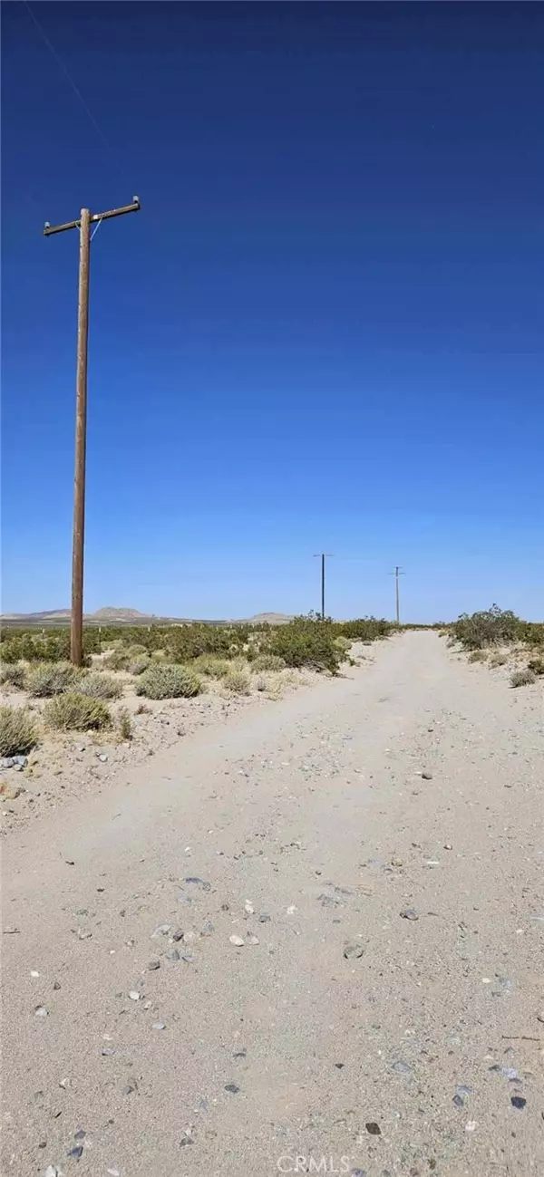 Lucerne Valley, CA 92356,39226 Furst ST