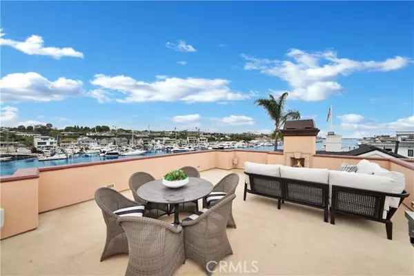 Newport Beach, CA 92662,209 E Bay Front