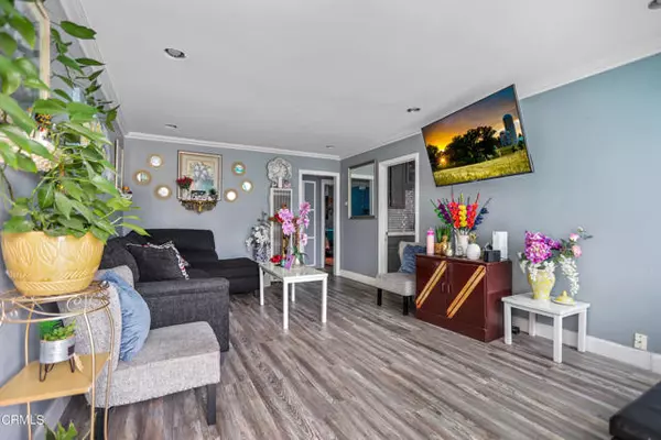 Port Hueneme, CA 93041,822 Oak CT