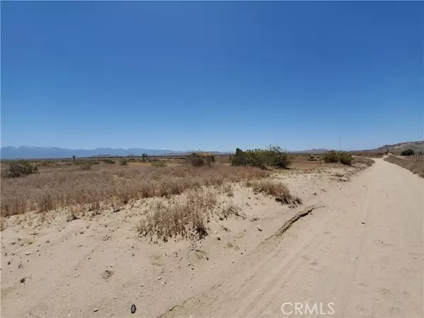 Lake Los Angeles, CA 93591,2 AC Ave L8