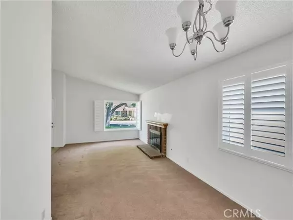 Saugus, CA 91350,21624 Spice CT