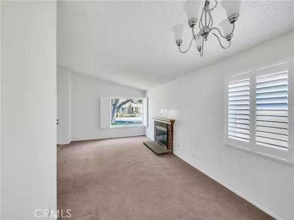 Saugus, CA 91350,21624 Spice CT