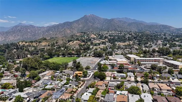 Sunland, CA 91040,11022 Woodward AVE