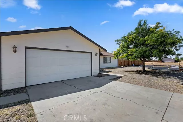 20900 Rambling RD, Apple Valley, CA 92308