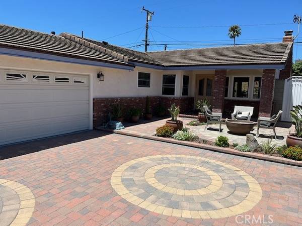 1025 Marvista AVE, Seal Beach, CA 90740