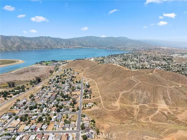 Lake Elsinore, CA 92532,1 SMT