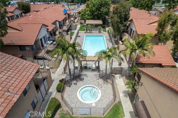 768 La Tierra ST I202, Corona, CA 92879