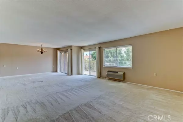 Laguna Woods, CA 92637,2396 Via Mariposa 3H