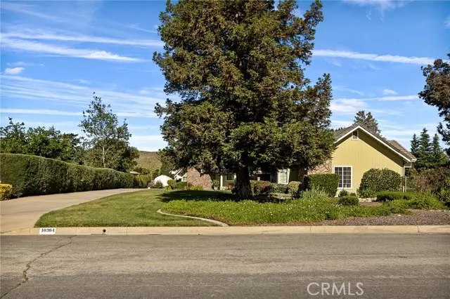 10364 Monterey Pine LN, Yucaipa, CA 92399