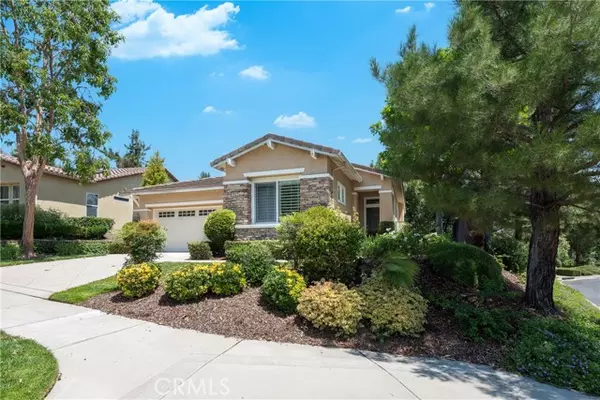 Corona, CA 92883,9322 Reserve DR