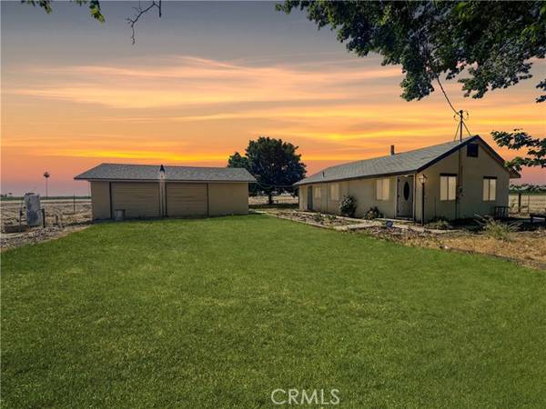 2545 N Siskiyou, Kerman, CA 93630