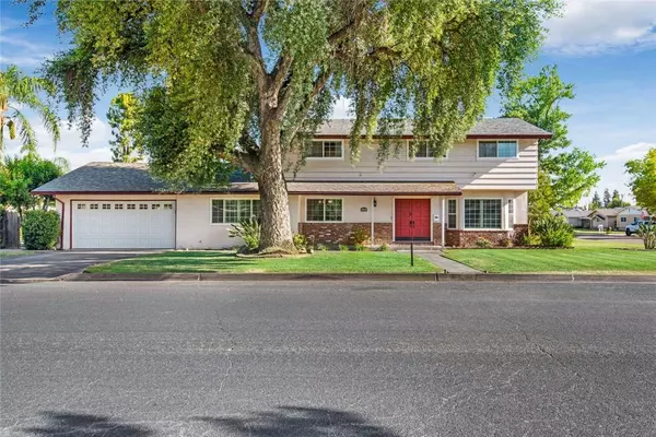 2012 National AVE, Madera, CA 93637