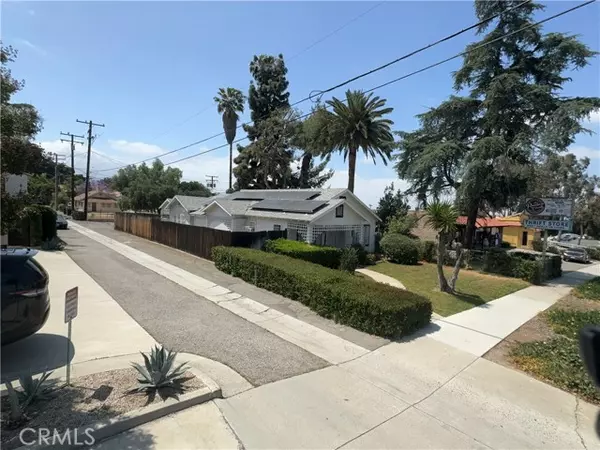 Corona, CA 92882,514 W Grand BLD