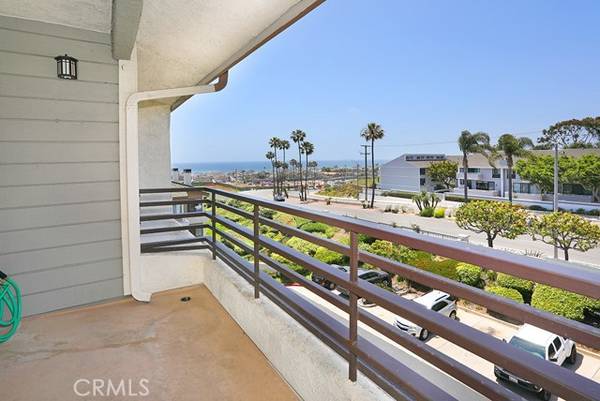 220 Nice LN 313, Newport Beach, CA 92663