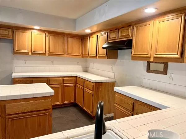 Palmdale, CA 93552,5604 Malaga CT