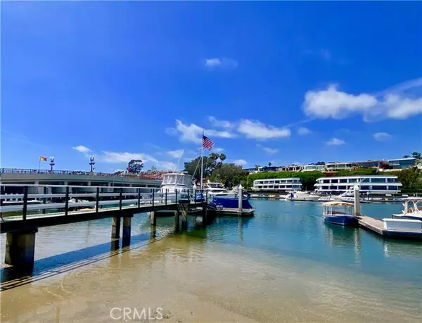 Newport Beach, CA 92662,1407 N Bay Front