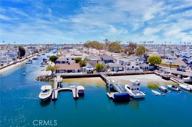 Newport Beach, CA 92662,1407 N Bay Front