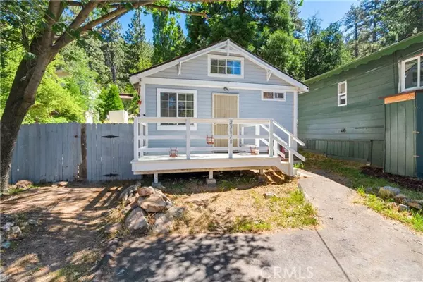 Crestline, CA 92325,23078 Pine LN