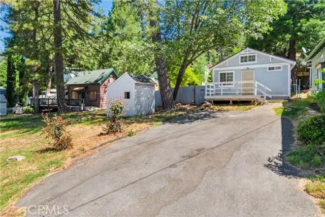 23078 Pine LN, Crestline, CA 92325